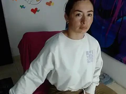 NathyMilf_ on StripChat