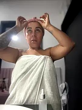 Natural_BIGASS_Nina — ride torso yummy oil ass