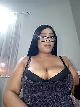 Naughtypinky02 on StripChat