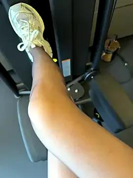 nideanbaby on StripChat