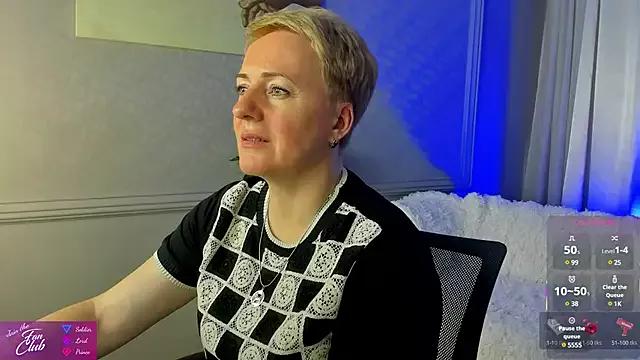 Nika_Smit on StripChat