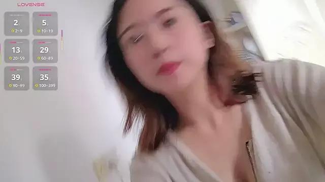 Olivia-l on StripChat