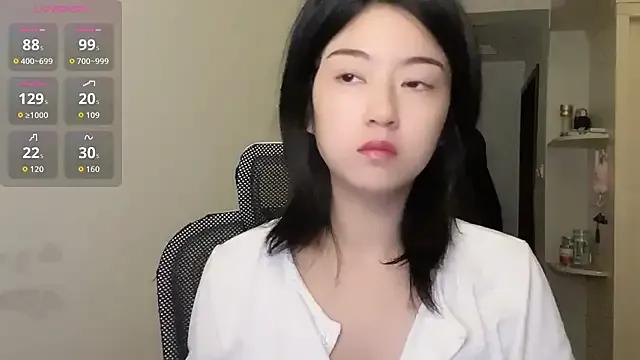 Olivia-l on StripChat