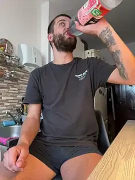 Pablo_Hornyguy95 on StripChat