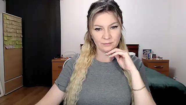 ParadiseAlina on StripChat