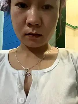 qinejr37 on StripChat