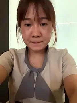 qinejr37 on StripChat