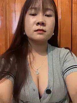 qinejr37 on StripChat