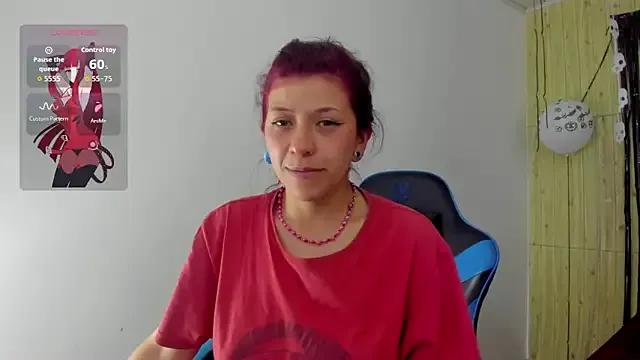 Raven_Rouge_ on StripChat