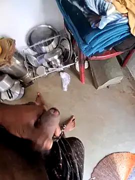 RAYI_Queen_3 on StripChat