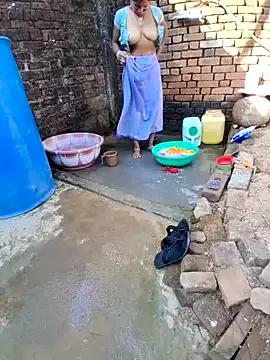 RAYI_Queen_3 on StripChat