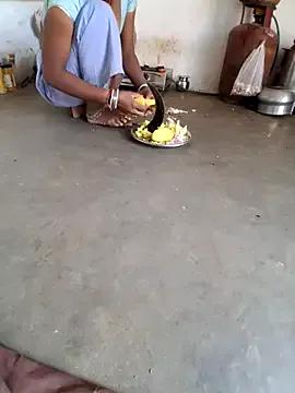 RAYI_Queen_3 on StripChat