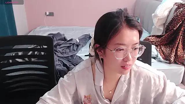 redrose520 on StripChat