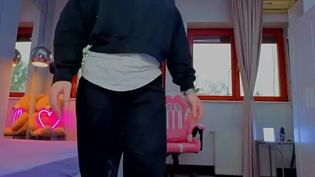 Reina_Cummings on StripChat