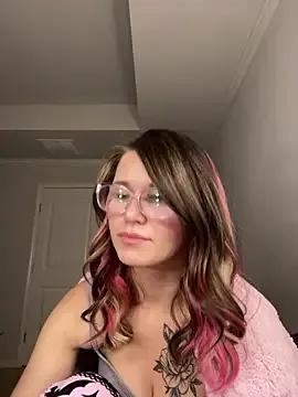 Riley_ray69 on StripChat