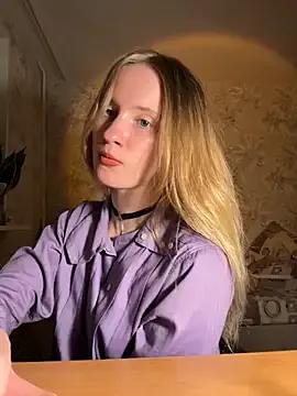 saint_cat25 on StripChat