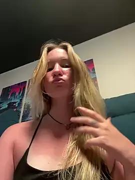 saint_cat25 on StripChat