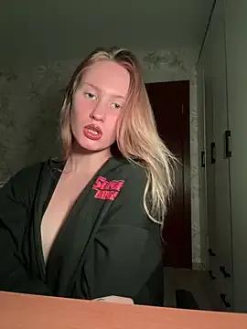 saint_cat25 on StripChat