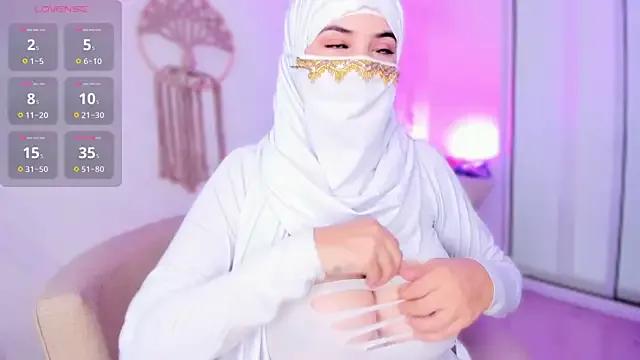 salma_isawwii on StripChat