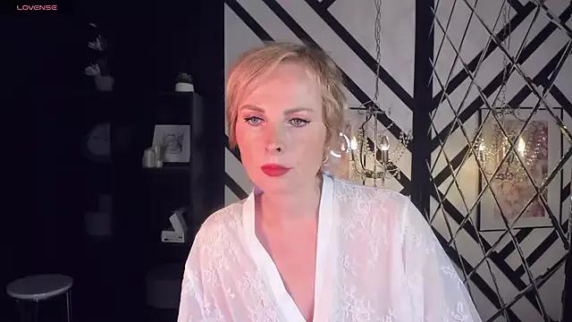 Sandra_Kind on StripChat