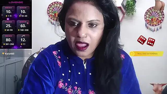 Sexy_komolika on StripChat