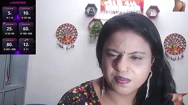 Sexy_komolika on StripChat