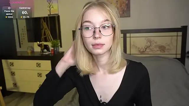 ShanelTunon on StripChat