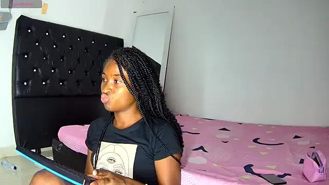 shantall_ebony1 on StripChat