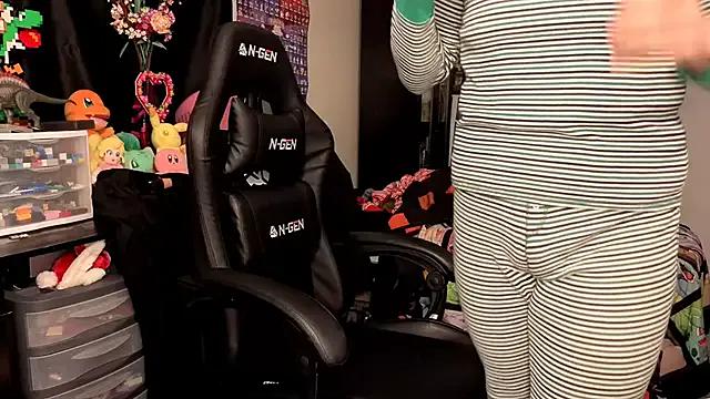 ShinyCherub on StripChat