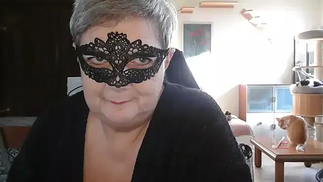 simona60 on StripChat