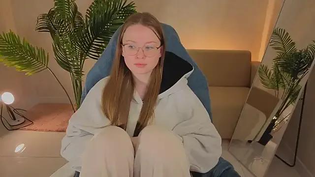 SirenaBlessing on StripChat