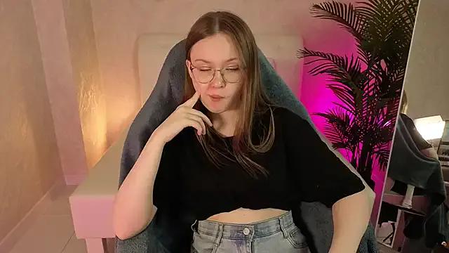 SirenaBlessing on StripChat