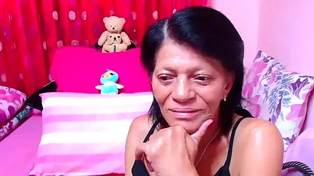 SLUTTYROXY on StripChat