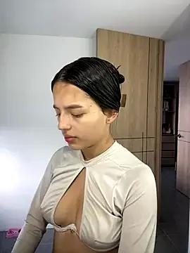 Sofia18_pinkk on StripChat