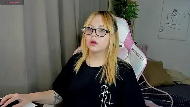 Stacy_Luv on StripChat