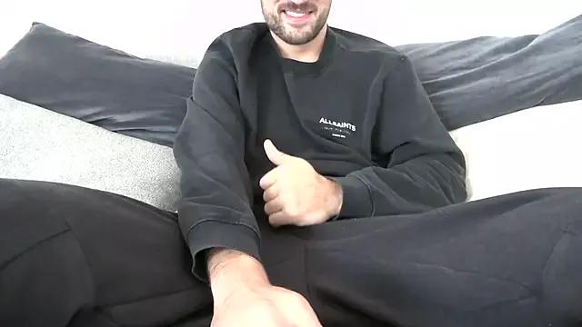 taallguyy_196 on StripChat