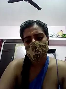 Tamil-Meenu12 on StripChat