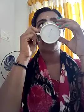 Tamil-Meenu12 on StripChat