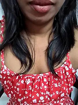 tamil_Aarathi on StripChat