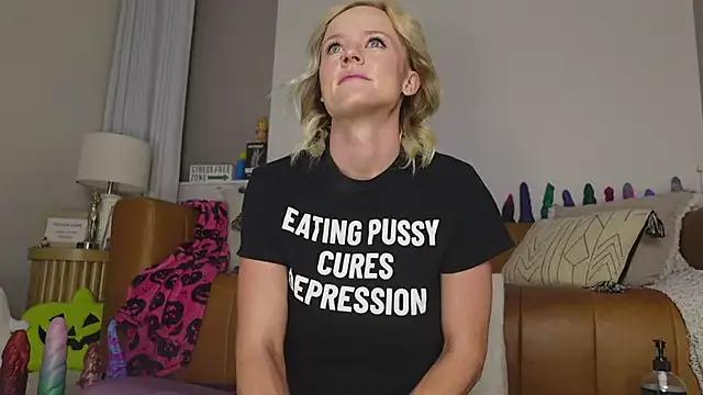 Taylorlove303 on StripChat