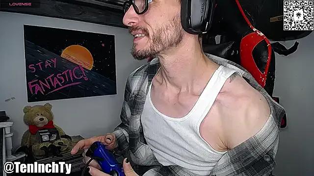 teninchty on StripChat