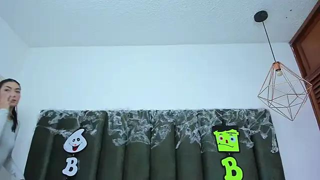 ThailyCherry on StripChat