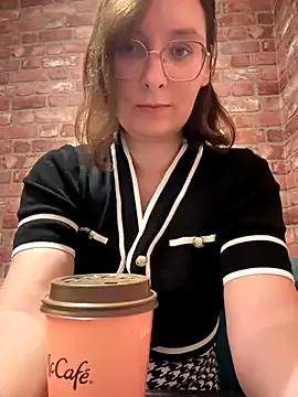 The_Snowwhitee on StripChat