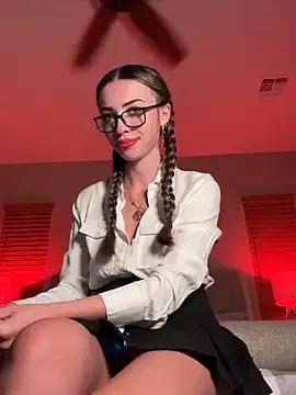 Tiny-Mimi on StripChat