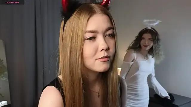 TwixieGuo on StripChat