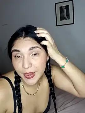 TwoForyouX on StripChat