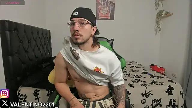 Valentino_Xander on StripChat