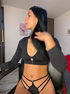 Vaneza_G1 on StripChat