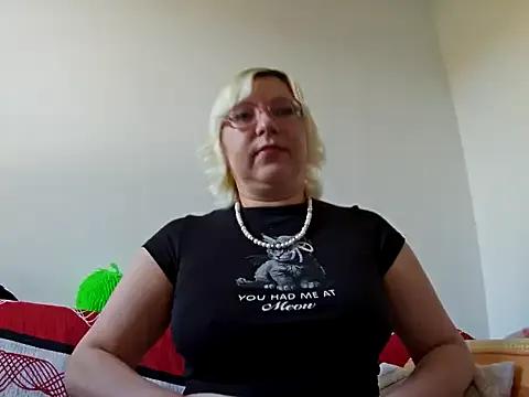 VikaKing on StripChat