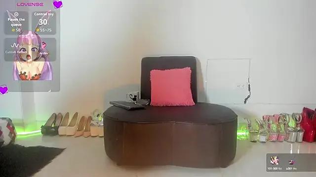 violetmontan on StripChat